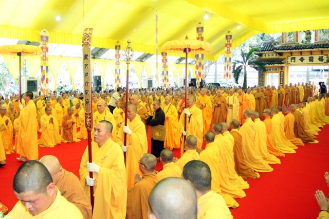 Lễ nhập kim quan cố HT.Thích Quang Đạo