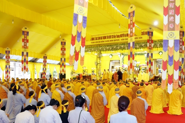 Lễ nhập kim quan cố HT.Thích Quang Đạo