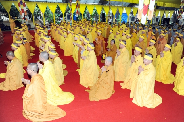 Lễ nhập kim quan cố HT.Thích Quang Đạo