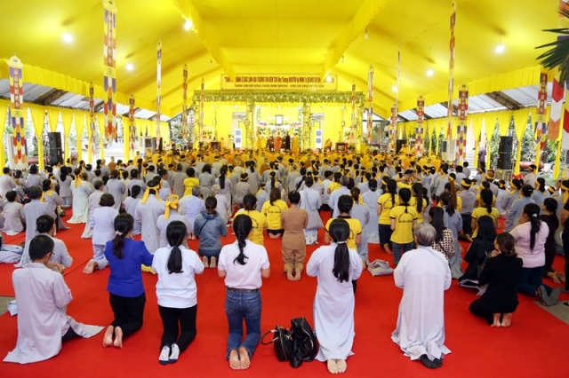 Lễ nhập kim quan cố HT.Thích Quang Đạo