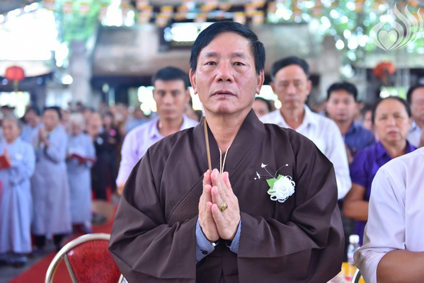 Tổng kết chương trình Lễ Vu Lan và “Trao Tặng Yêu Thương” cho 400 hộ khó khăn và 300 học sinh hiếu học tại Hà Tĩnh (C114)