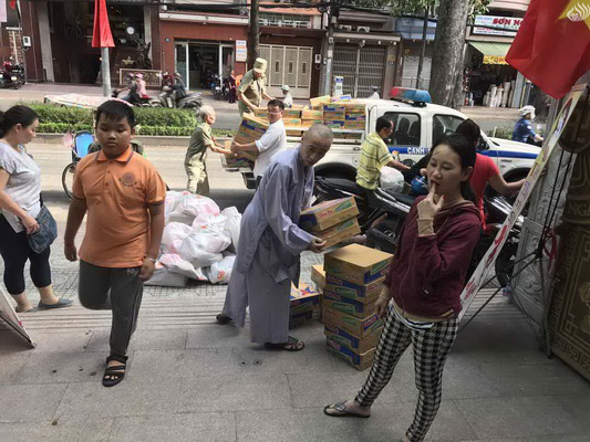 Tổng kết chương trình “Trao Tặng Yêu Thương” cho hộ nghèo Quận 10 (C120)