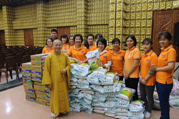 Tổng kết chương trình “Trao Tặng Yêu Thương” cho hộ nghèo Quận 10 (C120)