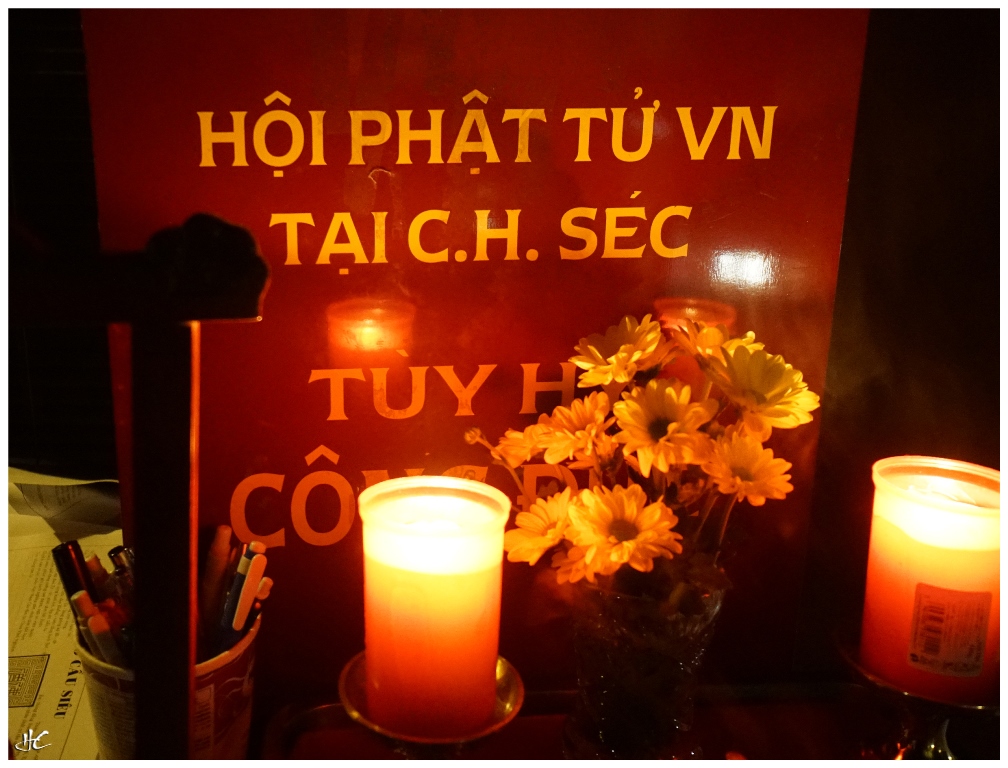 Lễ Thắp Nến Tri Ân- Cầu Siêu Phả Độ Gia Tiên- Cúng Thập Loại Chúng Sinh Tại Chùa Vĩnh Nghiêm Praha