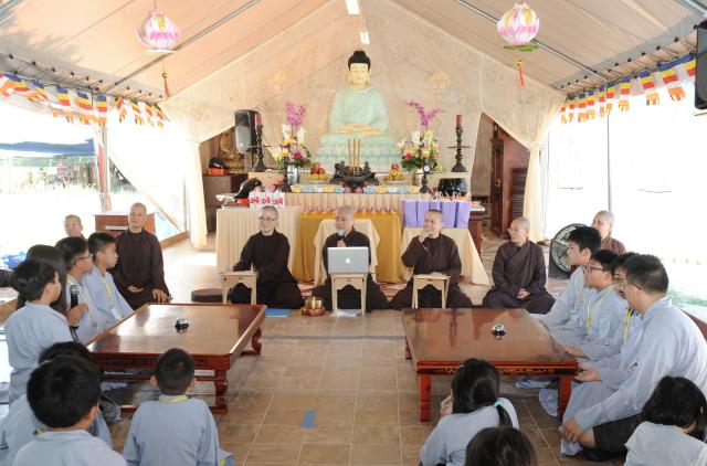 Khóa Tu Phật Pháp Trẻ Em Mùa Hè 2017 tại Tu Viện Huyền Không, San Jose