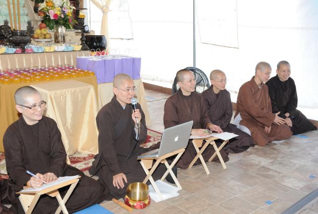 Khóa Tu Phật Pháp Trẻ Em Mùa Hè 2017 tại Tu Viện Huyền Không, San Jose