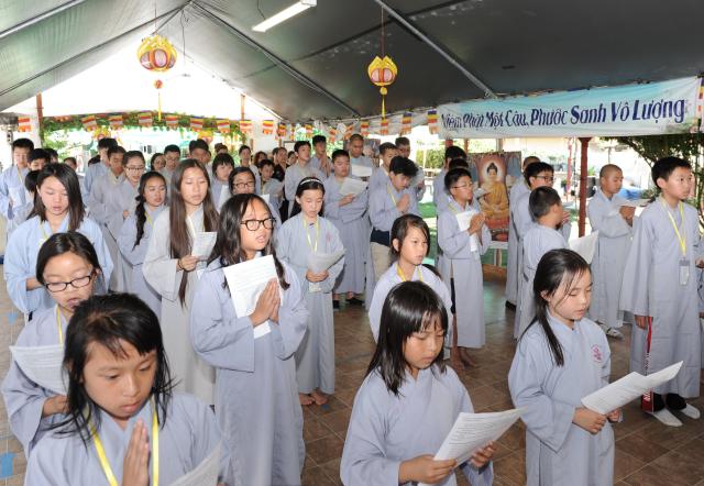 Khóa Tu Phật Pháp Trẻ Em Mùa Hè 2017 tại Tu Viện Huyền Không, San Jose