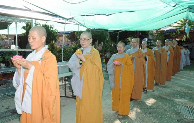 Khóa Tu Phật Pháp Trẻ Em Mùa Hè 2017 tại Tu Viện Huyền Không, San Jose