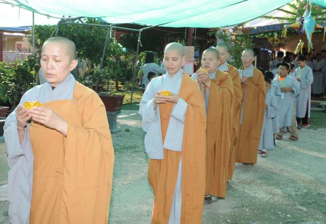Khóa Tu Phật Pháp Trẻ Em Mùa Hè 2017 tại Tu Viện Huyền Không, San Jose