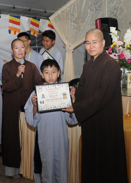 Khóa Tu Phật Pháp Trẻ Em Mùa Hè 2017 tại Tu Viện Huyền Không, San Jose