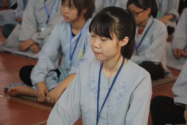 Thái Bình: Gần 400 bạn trẻ về chùa Từ Xuyên tu một ngày