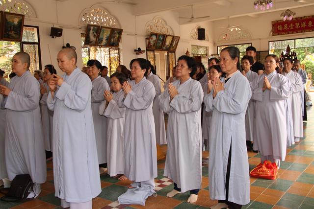 Phật giáo Thành Phố Sa Đéc cúng dường 10 trường hạ