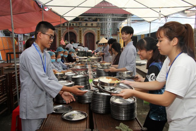 Thái Bình: “Quay về nương tựa” – Ngày thứ ba KTMH chùa Từ Xuyên