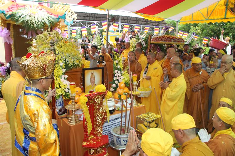 PG Đồng Tháp: Truy điệp và cung thỉnh Cố HT. Thích Thiện Hiệp nhập Bảo tháp