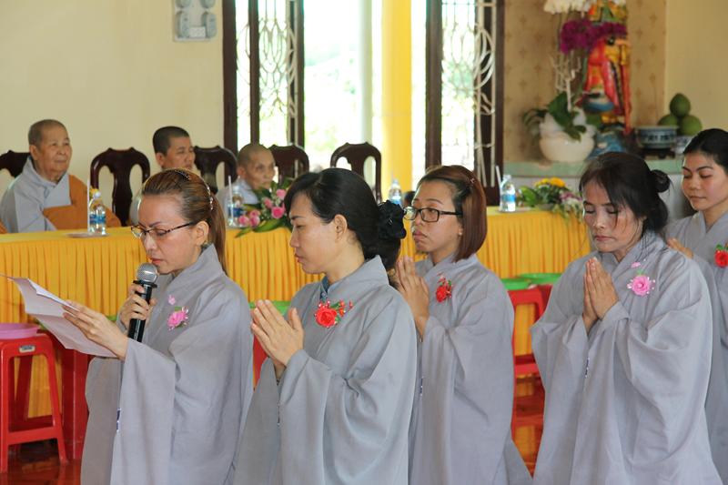 Đồng Tháp: Lễ dâng pháp y tại chùa Linh Sơn (Cao Lãnh)