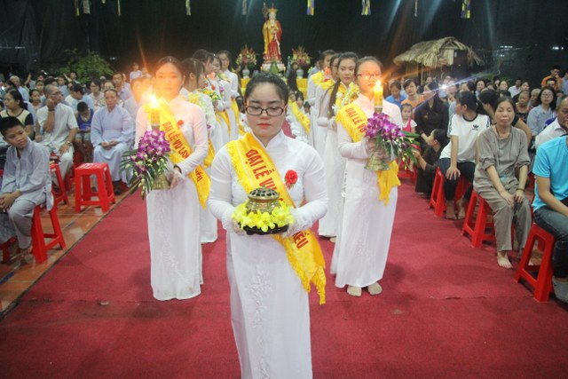 Thái Bình: Lễ hội bông hồng cài áo tại chùa Từ Xuyên