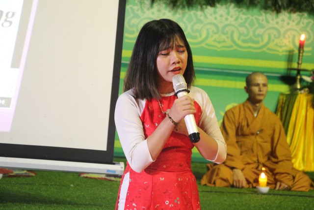 Thái Bình: “Con xin lỗi mẹ cha” – Đêm thắp nến tri ân chùa Từ Xuyên