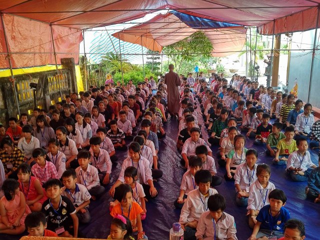 Thái Bình: Gần 300 thiện sinh về chùa tu học