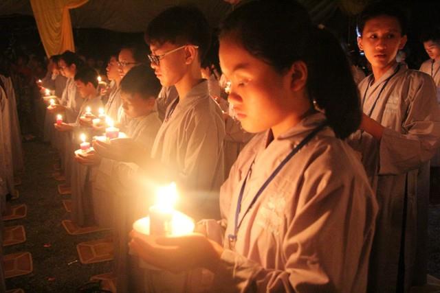 Thái Bình: Xúc động đêm thắp nến tri ân tại chùa Bụt Mọc