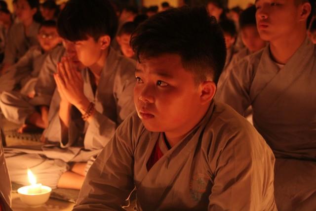 Thái Bình: Đêm thắp nến tri ân tại chùa Hoằng Văn