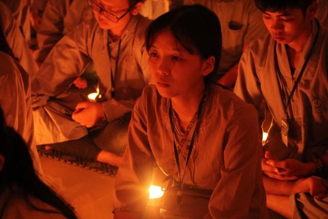 Thái Bình: Đêm thắp nến tri ân tại chùa Hoằng Văn
