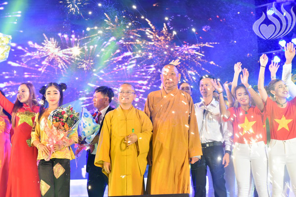 Tổng kết chương trình cúng dường trường hạ tại Quảng Ngãi và trao học bổng  “Kết Nối Yêu Thương” tại Quảng Nam (C118)