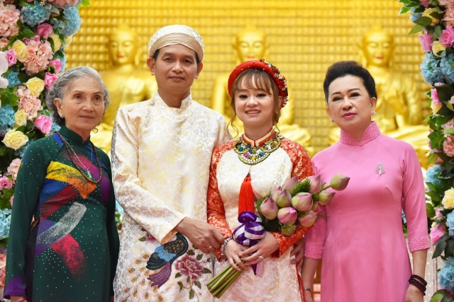 Chùa Giác Ngộ: Trang nghiêm lễ hằng thuận của Công Vạn và Lâm Như