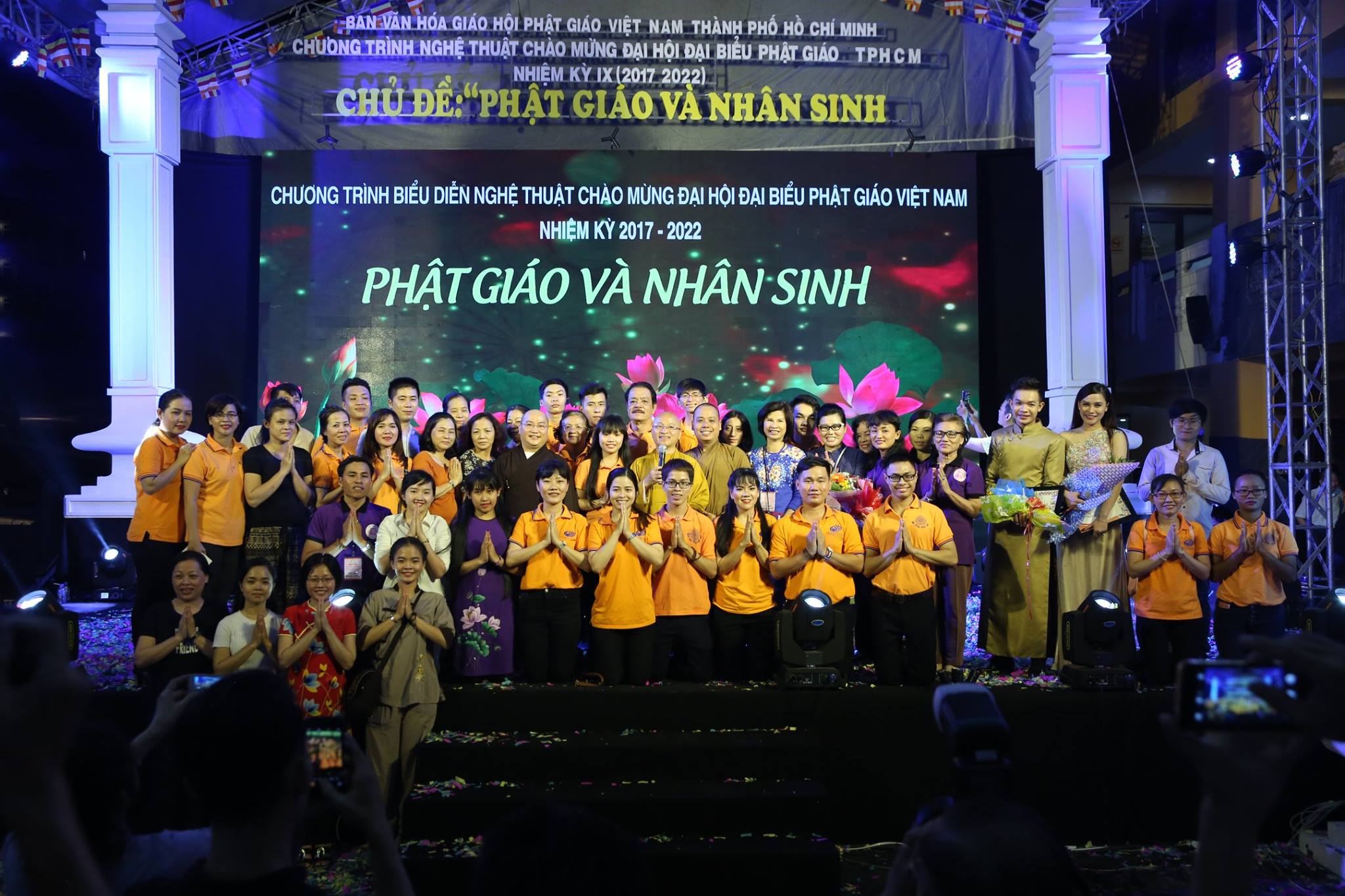 TP. HCM : Tưng bừng đêm nhạc &quot;Phật giáo và nhân sinh &quot;