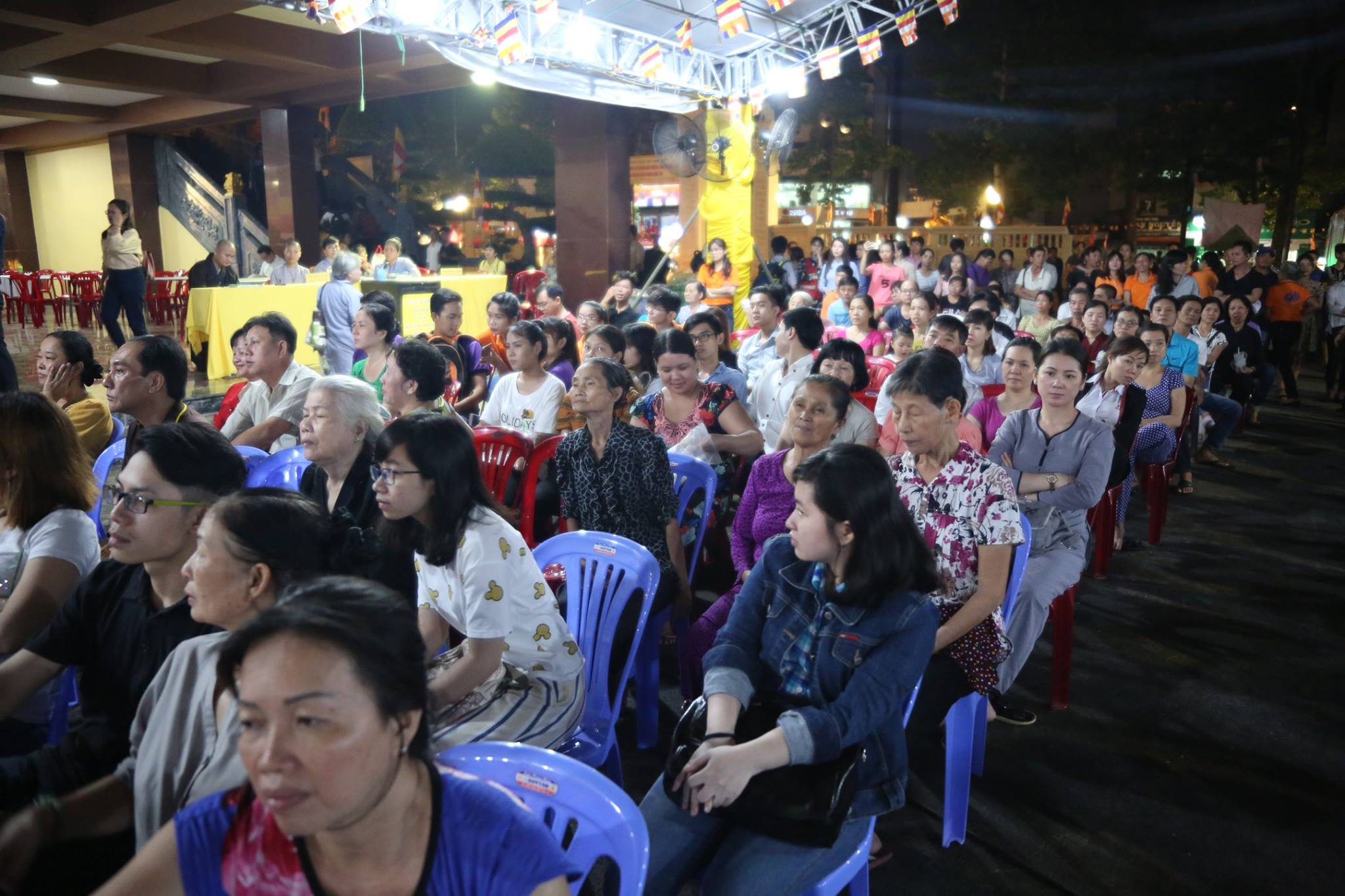 TP. HCM : Tưng bừng đêm nhạc &quot;Phật giáo và nhân sinh &quot;