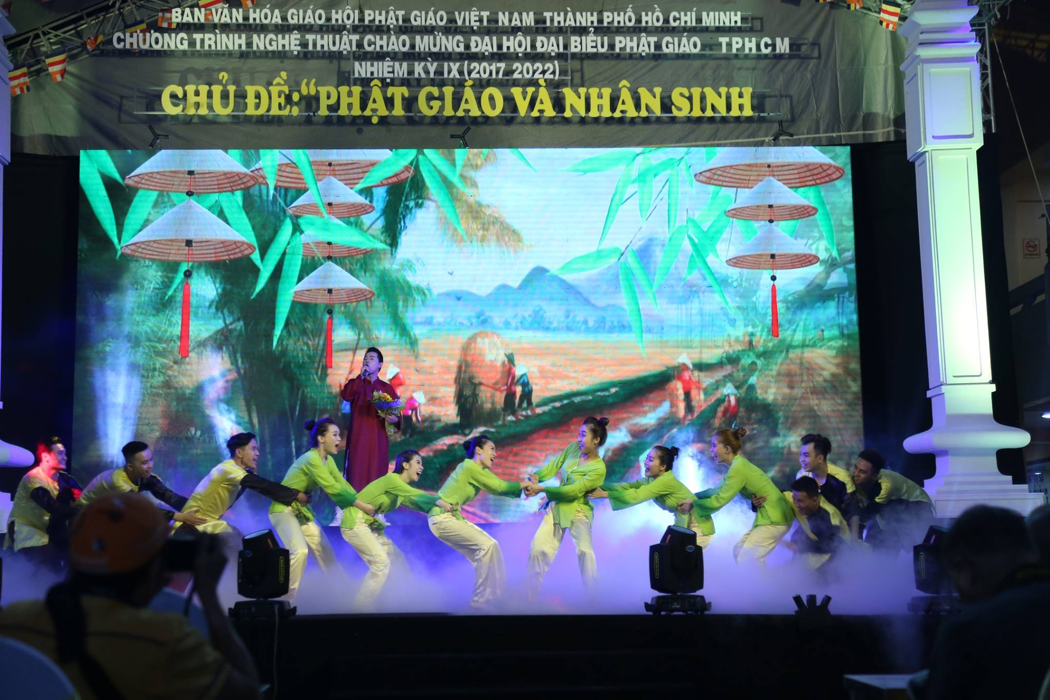 TP. HCM : Tưng bừng đêm nhạc &quot;Phật giáo và nhân sinh &quot;