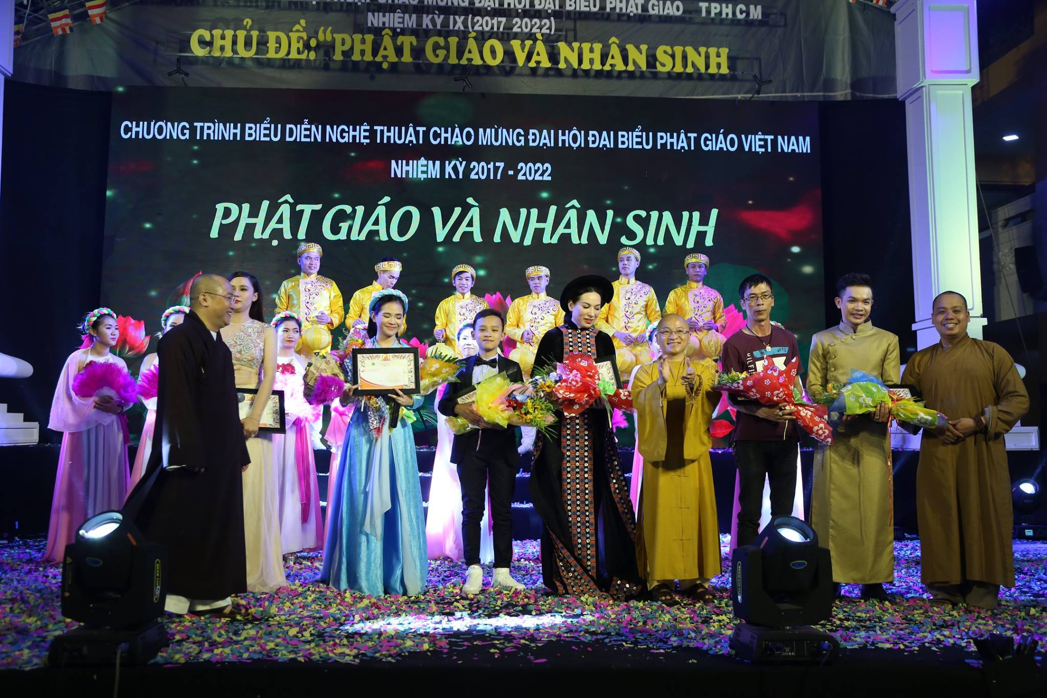 TP. HCM : Tưng bừng đêm nhạc &quot;Phật giáo và nhân sinh &quot;