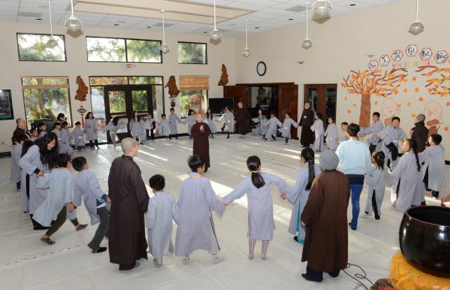 Chùa Đức Viên, San Jose, Hoa Kỳ, Khoá Tu Thiếu  Nhi Mùa Đông Năm 2017
