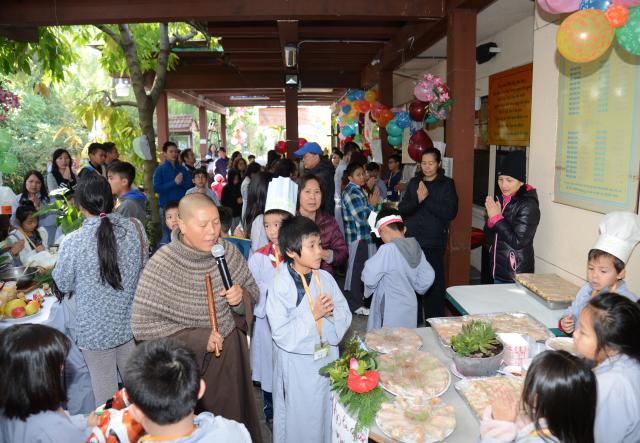 Chùa Đức Viên  San Jose ( Hoa Kỳ ) Tổ Chức Lễ Bế Mạc Khoá Tu Thiếu Nhi Mùa Đông Năm 2017