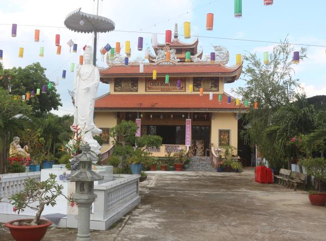 Bình Dương: Lễ hội “Đêm Hội Trăng Rằm” tại chùa Minh Thạnh.