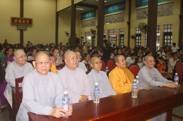 Bình Dương: Đêm Hội Trăng Rằm tại chùa Hội Khánh.