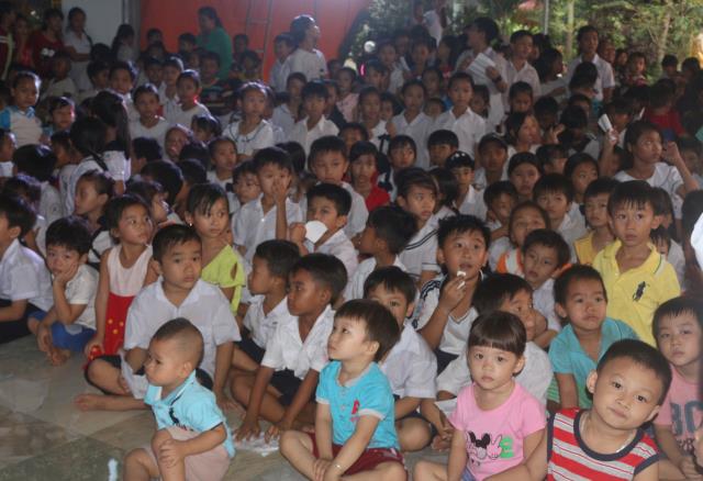 Bình Dương: Lễ hội “Đêm Hội Trăng Rằm” tại chùa Minh Thạnh.