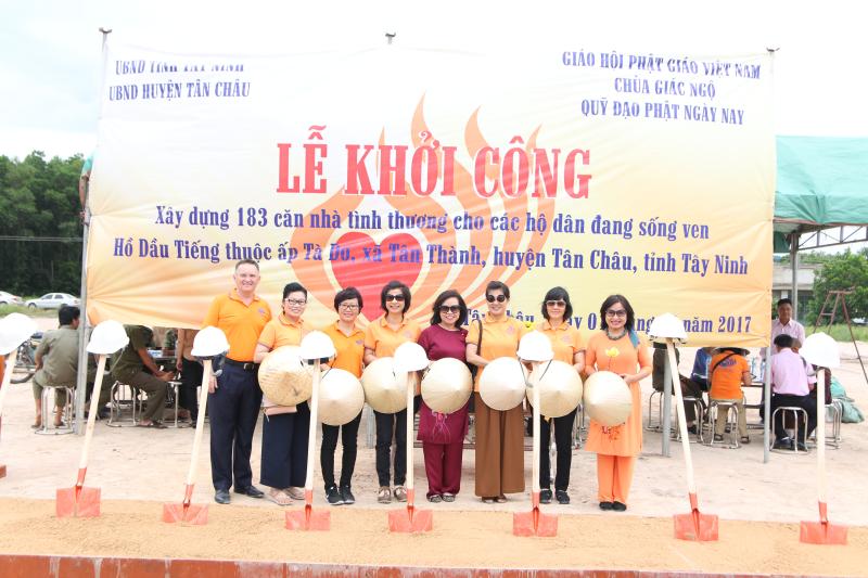 Lễ khởi công xây dựng 183 căn nhà cho 1000 kiều bào hồi hương từ Campuchia tại hồ Dầu Tiếng, Tây Ninh