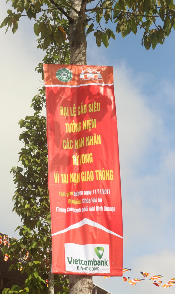 Chùm ảnh: Trước ngày diễn ra Đại lễ cầu siêu các nạn nhân tử vong do TNGT