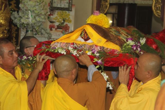 Đồng Tháp: Lễ nhập kim quan cố Hòa thượng Thích Chơn Thành