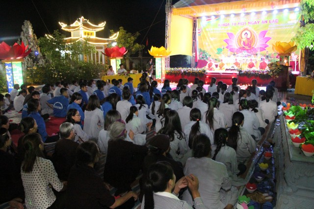 Thái Bình: Gần 200 bạn trẻ về chùa Phú Xuân