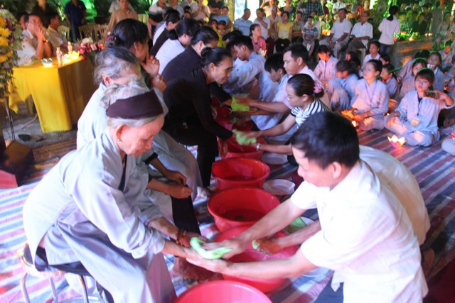 Thái Bình: Gần 200 bạn trẻ về chùa Phú Xuân