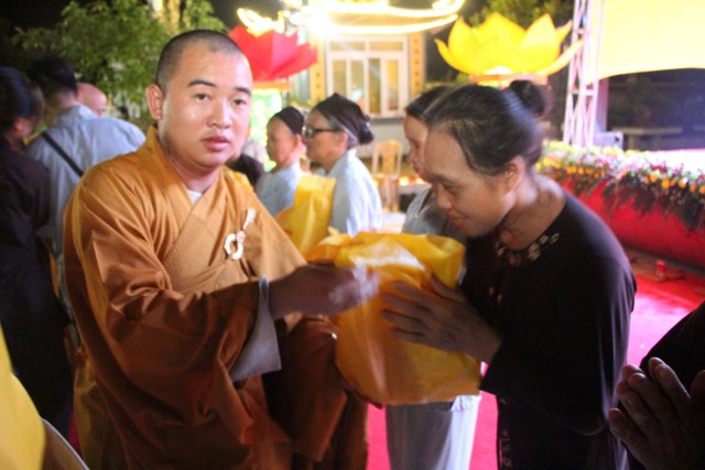 Thái Bình: Gần 200 bạn trẻ về chùa Phú Xuân
