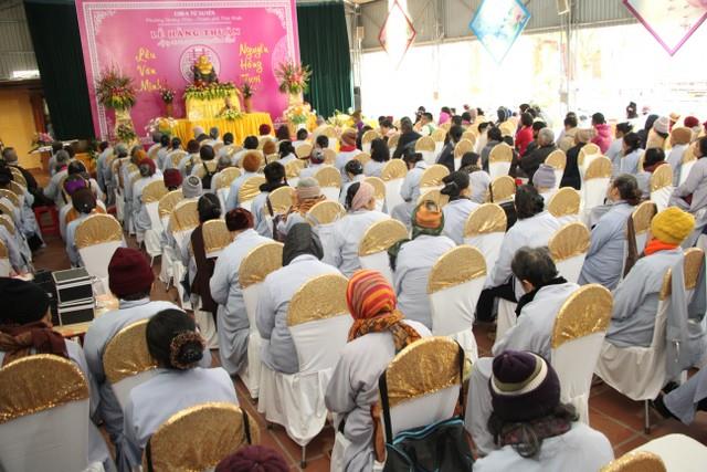Thái Bình: Người khuyết tật về chùa Từ Xuyên nghe  pháp