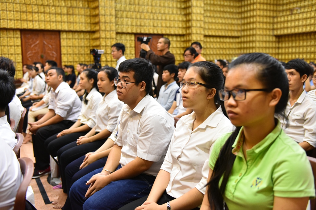 163 sinh viên từ 32 trường Đại học nhận học bổng Đạo Phật ngày nay