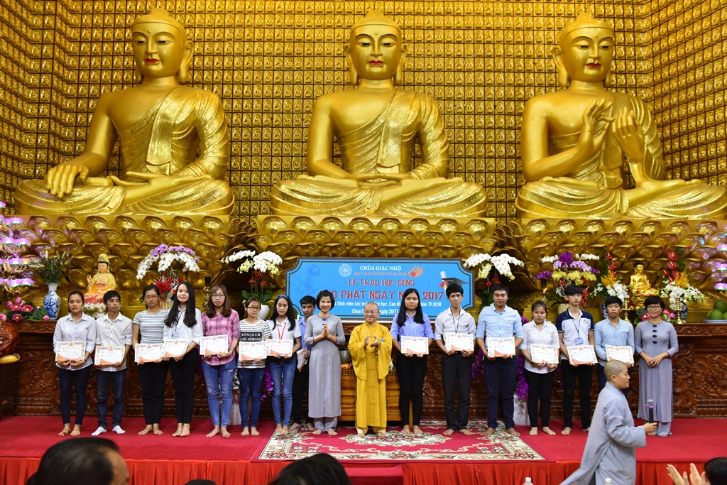 163 sinh viên từ 32 trường Đại học nhận học bổng Đạo Phật ngày nay