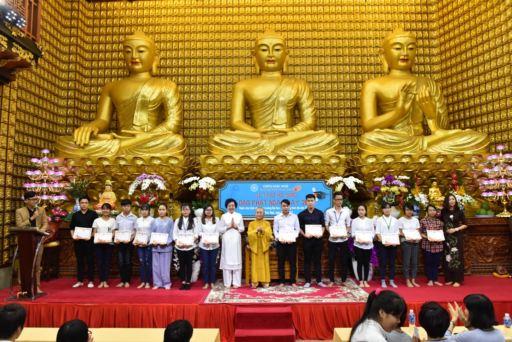 163 sinh viên từ 32 trường Đại học nhận học bổng Đạo Phật ngày nay