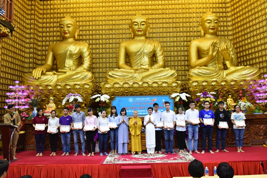 163 sinh viên từ 32 trường Đại học nhận học bổng Đạo Phật ngày nay