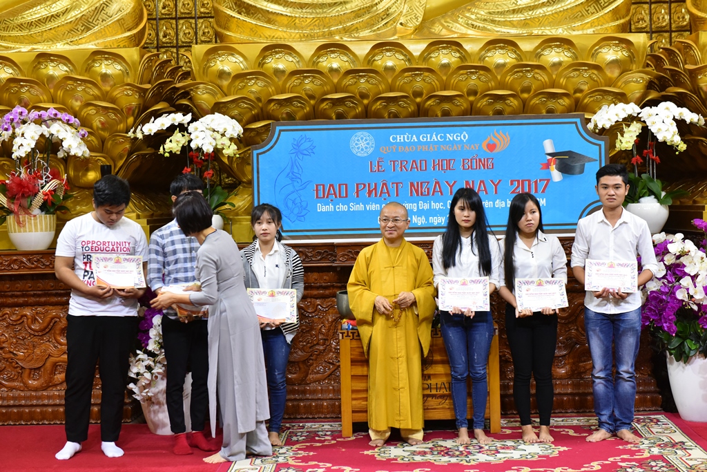 163 sinh viên từ 32 trường Đại học nhận học bổng Đạo Phật ngày nay