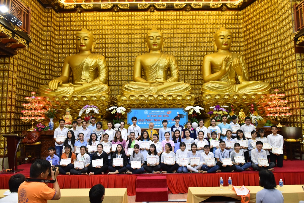 163 sinh viên từ 32 trường Đại học nhận học bổng Đạo Phật ngày nay