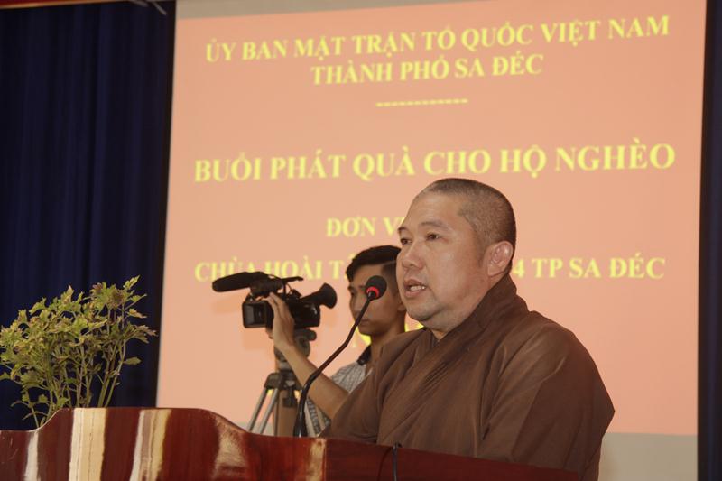 Đồng Tháp: Phát quà từ thiện cho gia đình nghèo và người mù TP. Sa Đéc